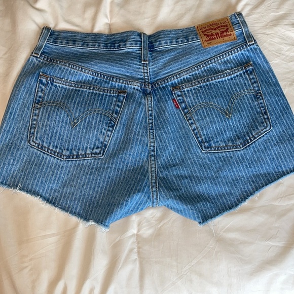Levi cut off shorts pin stripe - Picture 2 of 7